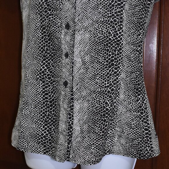 Harve Benard Snake Print Button Up Blouse Sz L Short Sleeve Cotton Collared Top - Picture 7 of 12